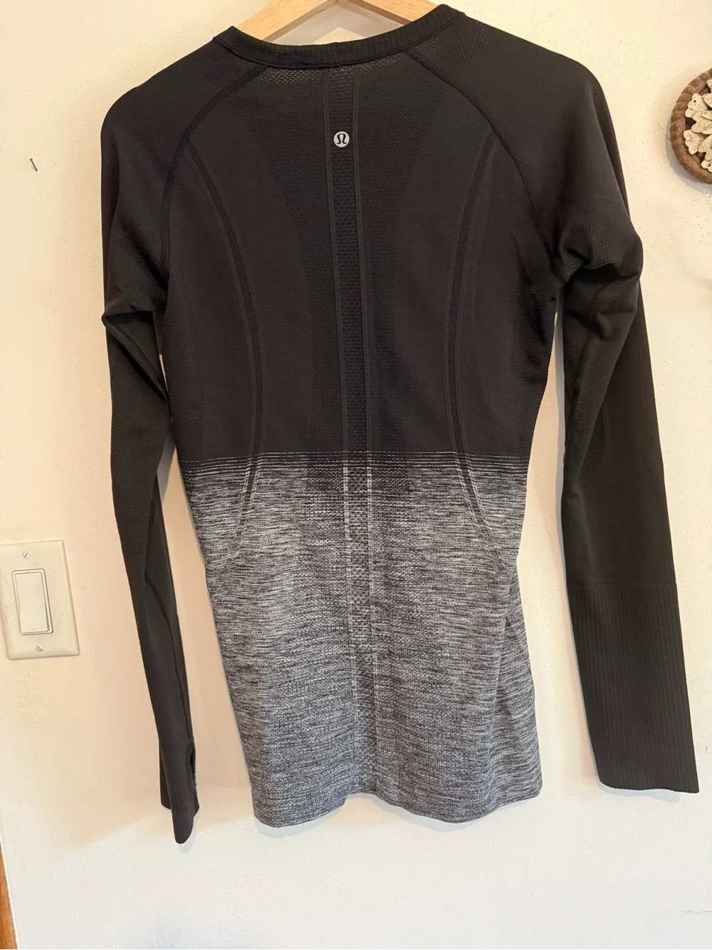 Lululemon Swiftly Tech Long Sleeve Crew